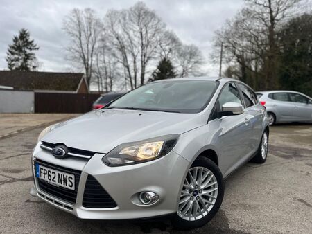 FORD FOCUS 1.0T EcoBoost Zetec Euro 5 (s/s) 5dr