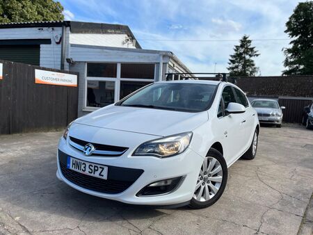 VAUXHALL ASTRA 2.0 CDTi ecoFLEX Elite Euro 5 (s/s) 5dr