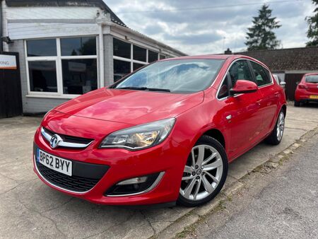 VAUXHALL ASTRA 1.6 16v SRi Euro 5 5dr